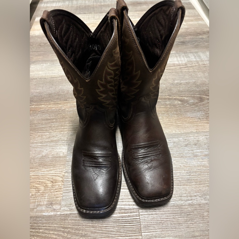 Ariat Groundbreaker work boot. Size 10.5D
